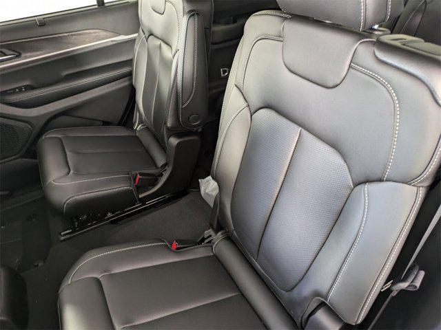 new 2025 Jeep Grand Cherokee car, priced at $39,938