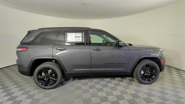 new 2025 Jeep Grand Cherokee car, priced at $46,673