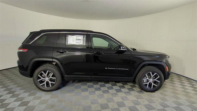 new 2025 Jeep Grand Cherokee car, priced at $35,377