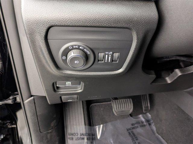 new 2025 Jeep Grand Cherokee car, priced at $35,377