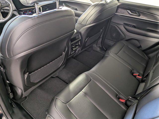 new 2025 Jeep Grand Cherokee car, priced at $35,377