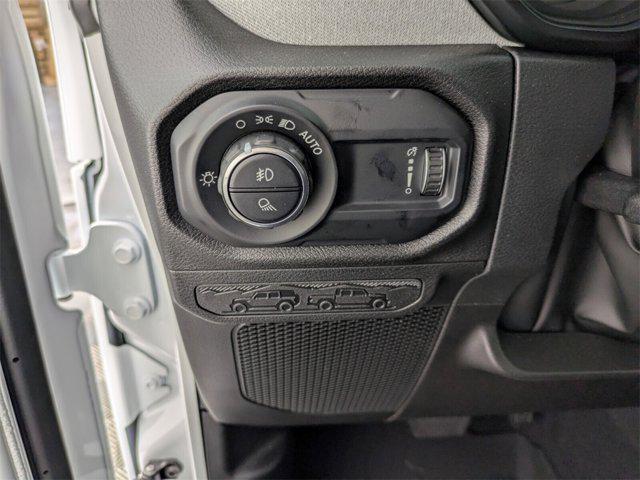 new 2025 Jeep Gladiator car, priced at $39,028