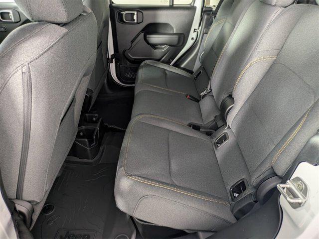 new 2025 Jeep Gladiator car, priced at $39,028