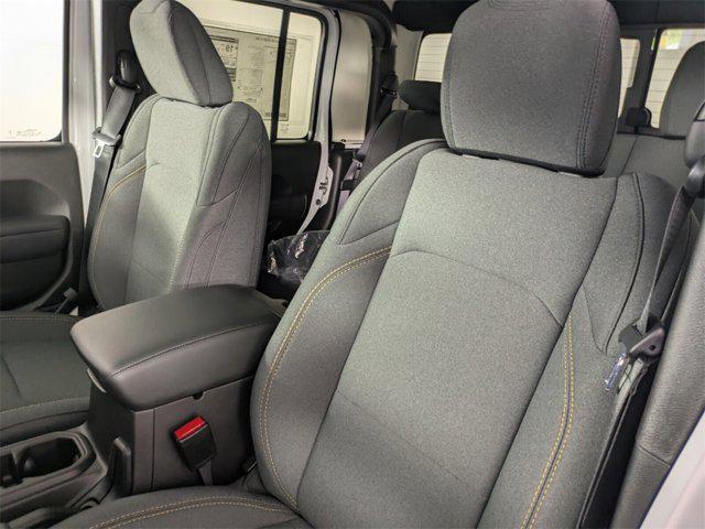 new 2025 Jeep Gladiator car, priced at $39,028