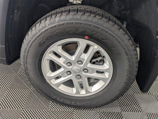 new 2025 Jeep Grand Cherokee car, priced at $28,392