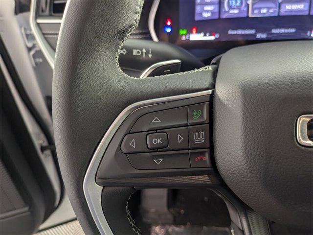 new 2025 Jeep Grand Cherokee car, priced at $28,392