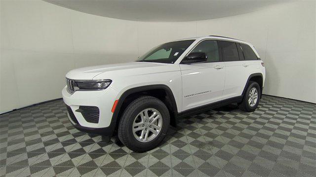 new 2025 Jeep Grand Cherokee car, priced at $28,392