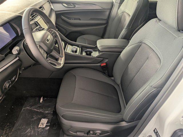 new 2025 Jeep Grand Cherokee car, priced at $28,392