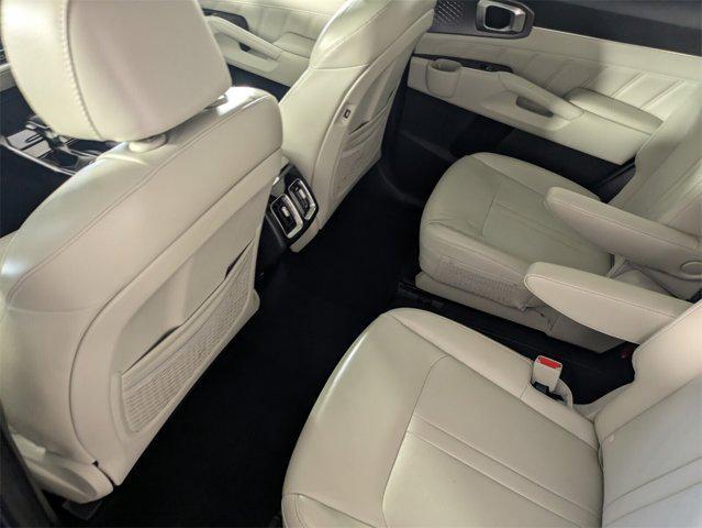 used 2022 Kia Sorento car, priced at $28,154