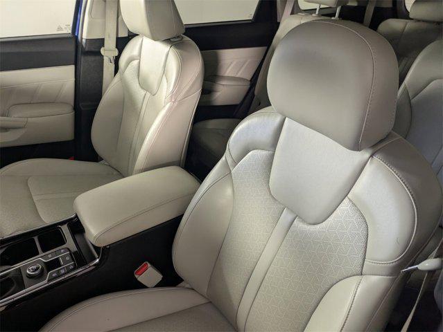 used 2022 Kia Sorento car, priced at $28,154