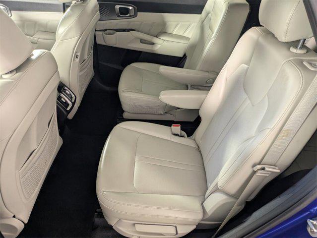 used 2022 Kia Sorento car, priced at $28,154