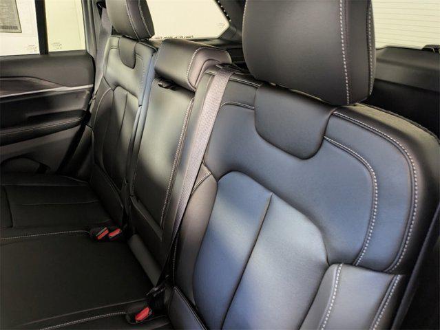 new 2025 Jeep Grand Cherokee car, priced at $35,425
