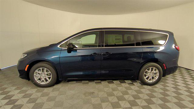 new 2025 Chrysler Pacifica car, priced at $39,367