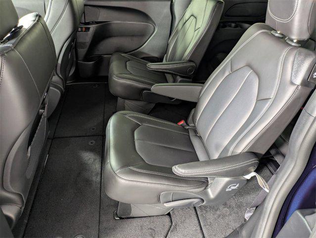 new 2025 Chrysler Pacifica car, priced at $39,367