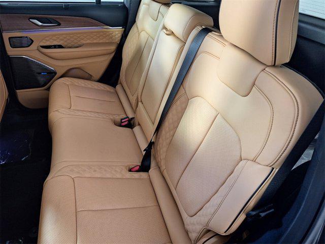 new 2025 Jeep Grand Cherokee car, priced at $58,822