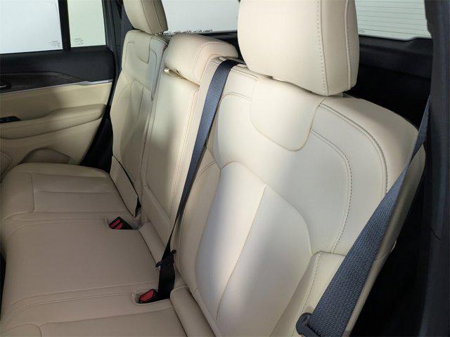 new 2025 Jeep Grand Cherokee car, priced at $32,347