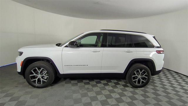 new 2025 Jeep Grand Cherokee car, priced at $32,347
