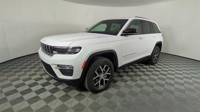 new 2025 Jeep Grand Cherokee car, priced at $32,347