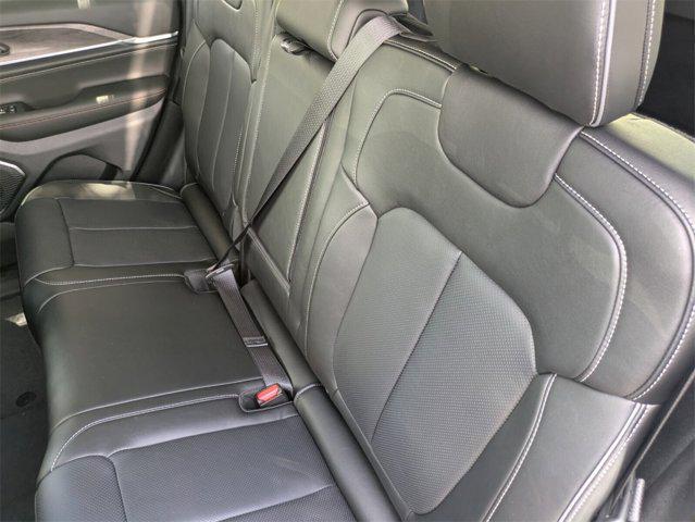 new 2025 Jeep Grand Cherokee car, priced at $50,067
