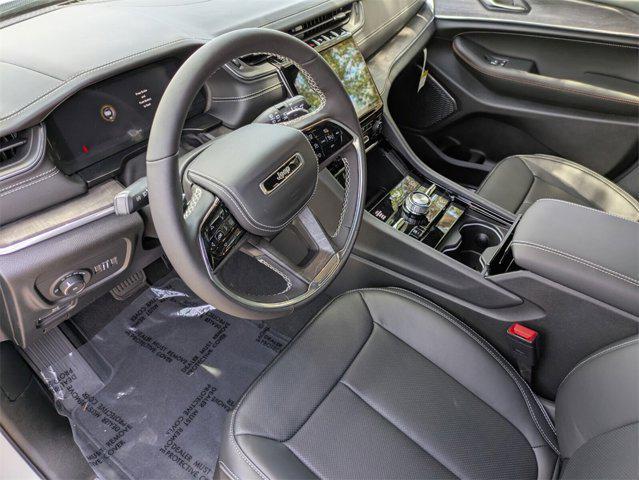 new 2025 Jeep Grand Cherokee car, priced at $50,067