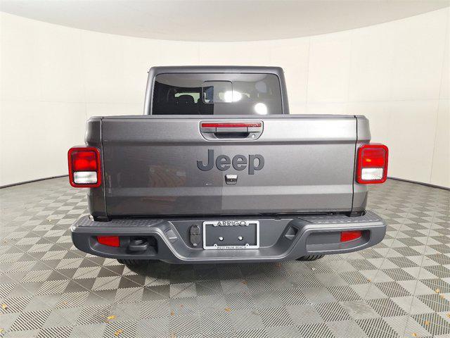new 2025 Jeep Gladiator car, priced at $40,415