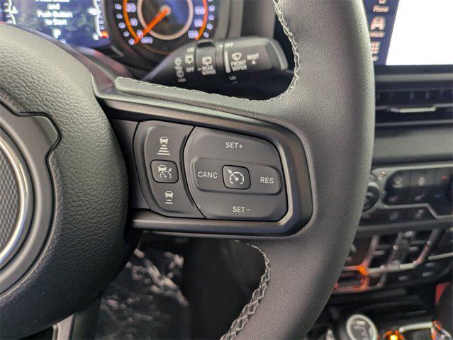 new 2025 Jeep Wrangler car, priced at $44,578