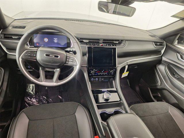 new 2025 Jeep Grand Cherokee car, priced at $42,925