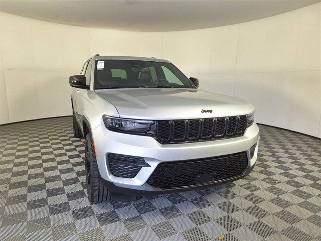 new 2025 Jeep Grand Cherokee car, priced at $42,925
