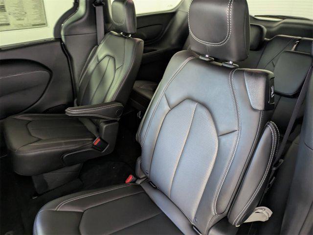 new 2025 Chrysler Pacifica car, priced at $38,917