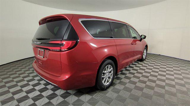 new 2025 Chrysler Pacifica car, priced at $39,367