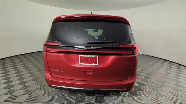 new 2025 Chrysler Pacifica car, priced at $39,367