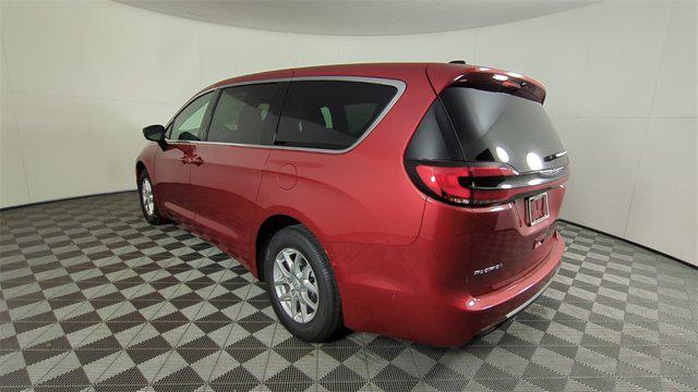 new 2025 Chrysler Pacifica car, priced at $39,367