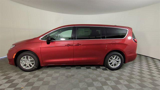 new 2025 Chrysler Pacifica car, priced at $39,367