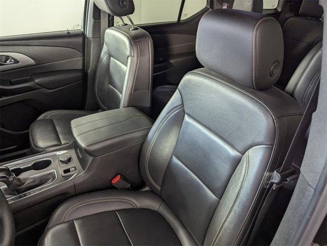 used 2022 Chevrolet Traverse car, priced at $23,888
