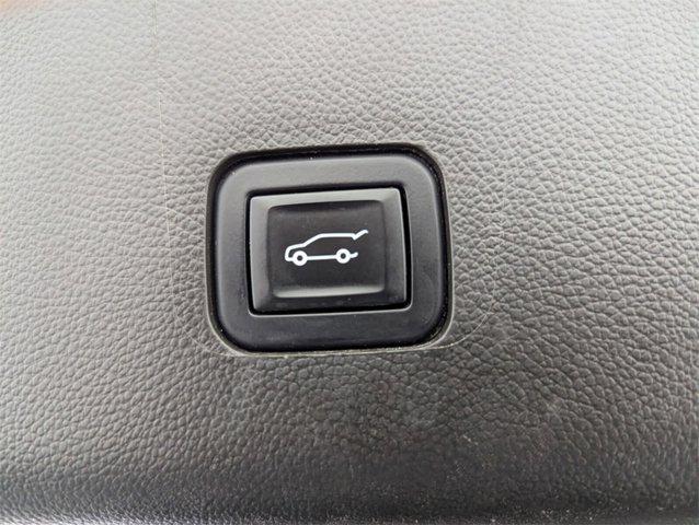 used 2022 Chevrolet Traverse car, priced at $23,888