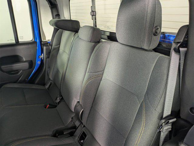 new 2025 Jeep Gladiator car, priced at $37,191