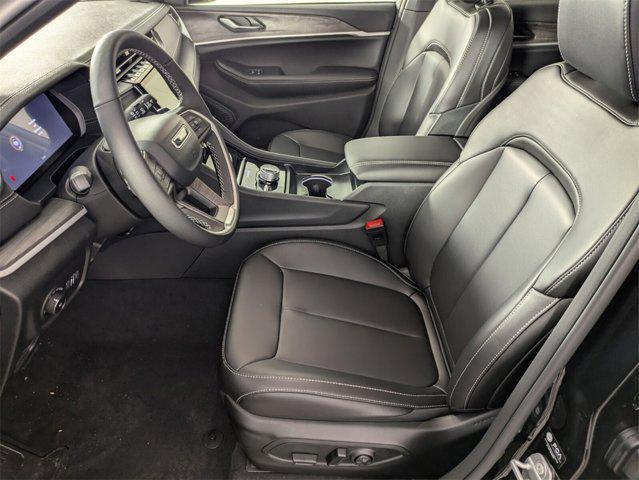 new 2025 Jeep Grand Cherokee car, priced at $40,467