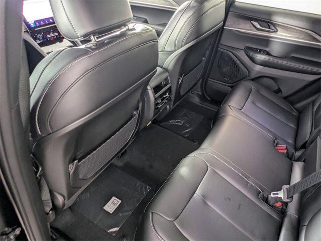 new 2025 Jeep Grand Cherokee car, priced at $40,467