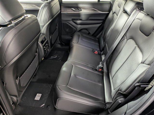 new 2025 Jeep Grand Cherokee car, priced at $40,467