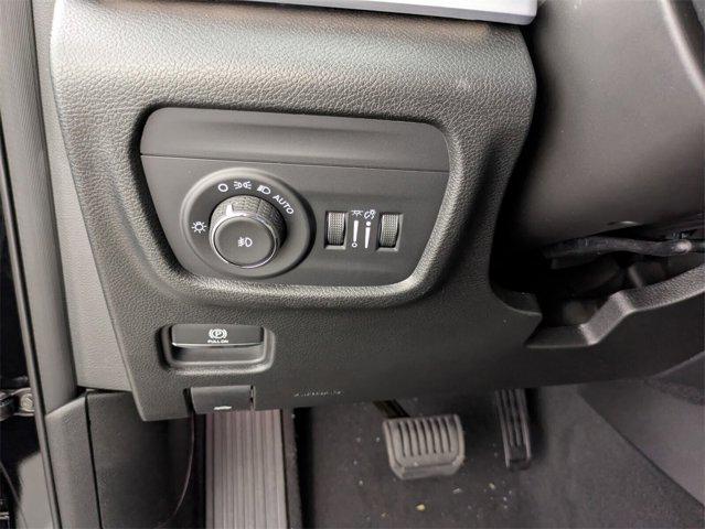 new 2025 Jeep Grand Cherokee car, priced at $40,467