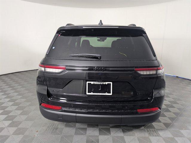 new 2025 Jeep Grand Cherokee car, priced at $40,467