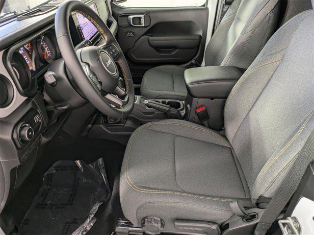 new 2025 Jeep Wrangler car, priced at $34,098