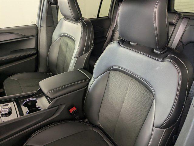new 2025 Jeep Grand Cherokee car, priced at $38,580