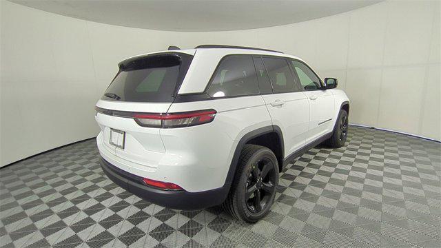 new 2025 Jeep Grand Cherokee car, priced at $38,580