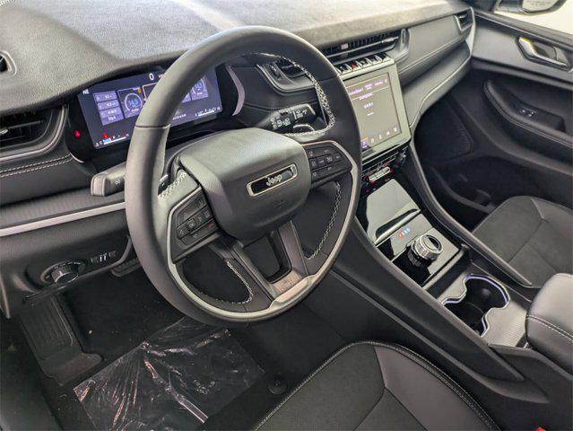 new 2025 Jeep Grand Cherokee car, priced at $38,580