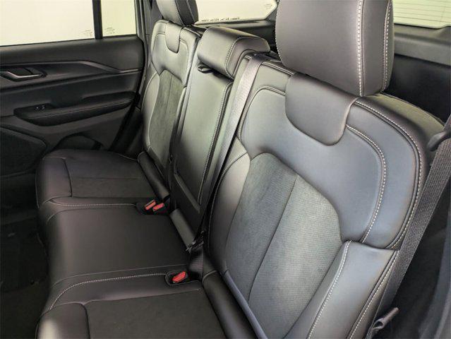 new 2025 Jeep Grand Cherokee car, priced at $38,580