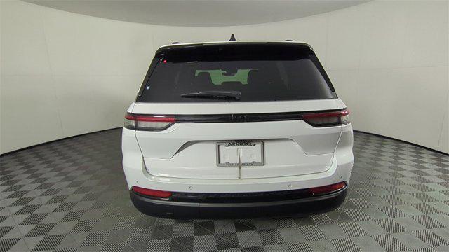 new 2025 Jeep Grand Cherokee car, priced at $38,580