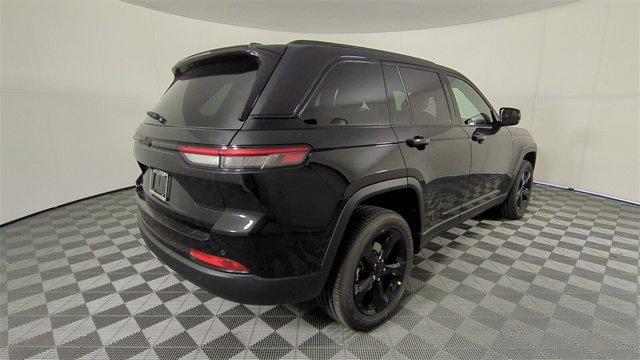new 2025 Jeep Grand Cherokee car, priced at $41,675