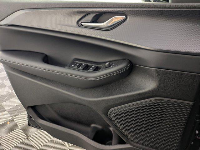 new 2025 Jeep Grand Cherokee car, priced at $41,675
