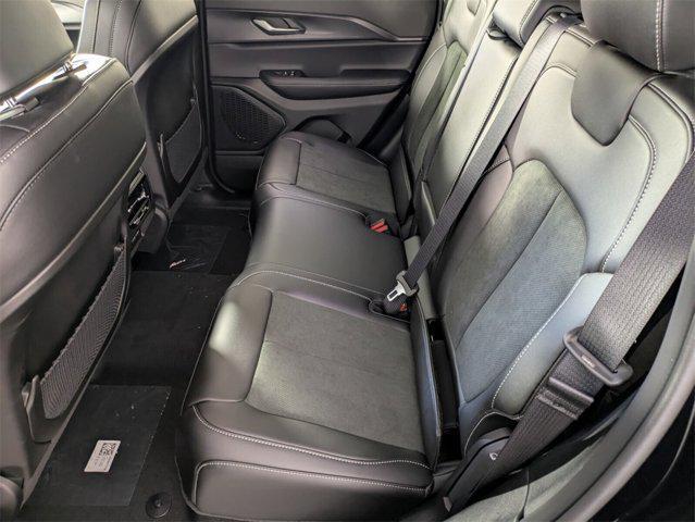 new 2025 Jeep Grand Cherokee car, priced at $41,675